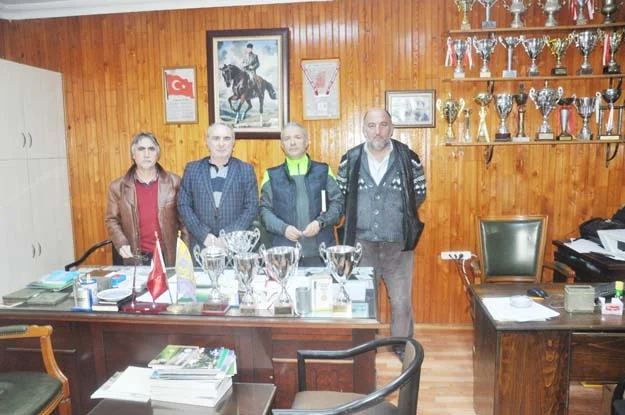 Çubukluspor eski teknik direktörü Kadir Gemici'nin yerine, A Takım'ın başına