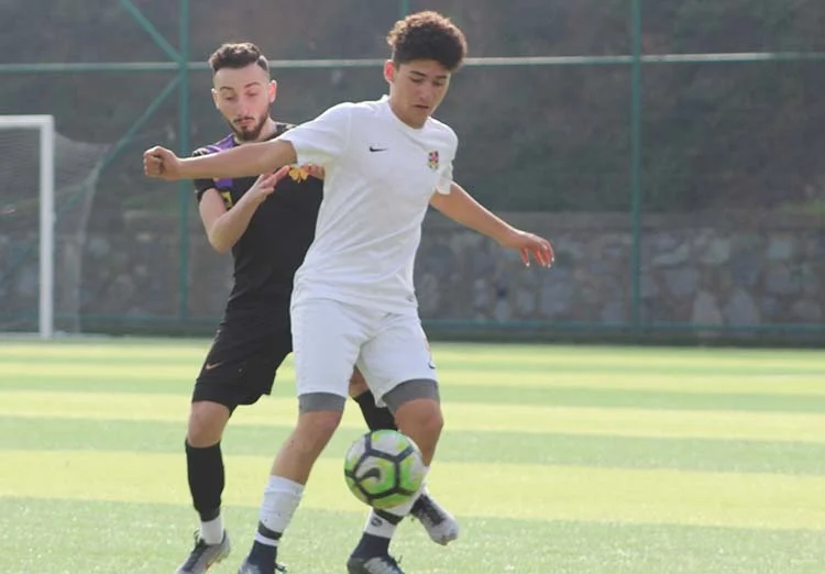 Çubukluspor u19 ekibi, Modafenspor’u Kavacık 15 Temmuz Şehitler Stadı’nda 3-1
