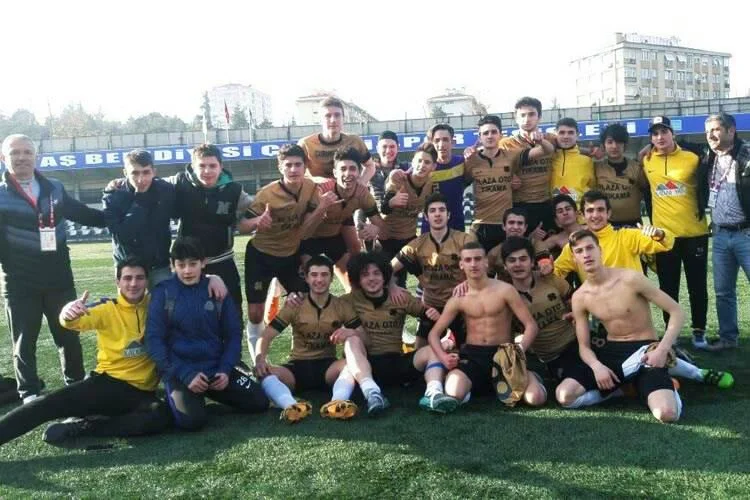 U-17 Türkiye Şampiyonasında mücadele edecek Çubukluspor maçlarını Edirne'de oynayacak.