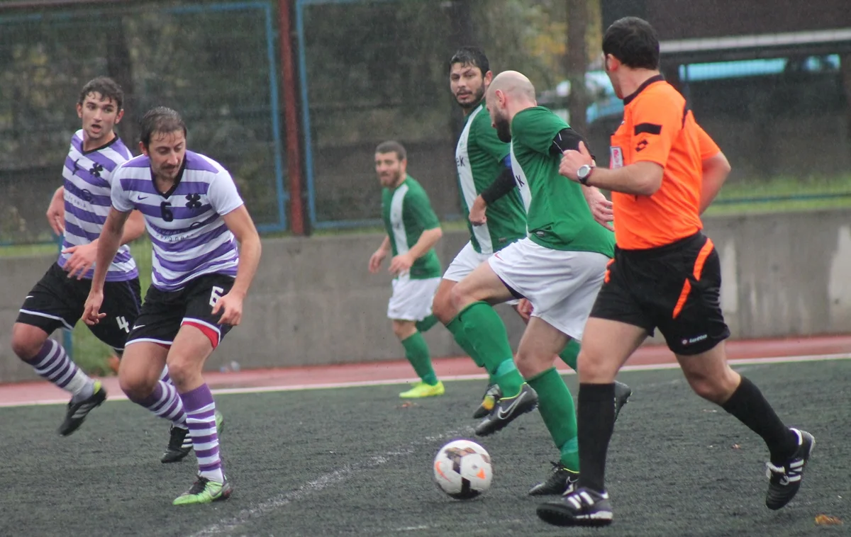 İstanbul 1. Amatör Lig 16. Grubu'nda ilk iki sırayı paylaşan