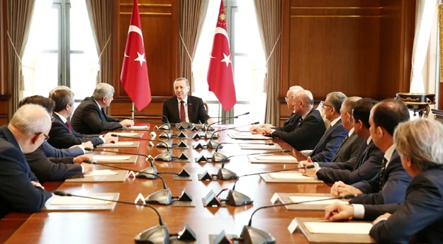 cumhurbaskansarayyucel X3cjO9wZIj