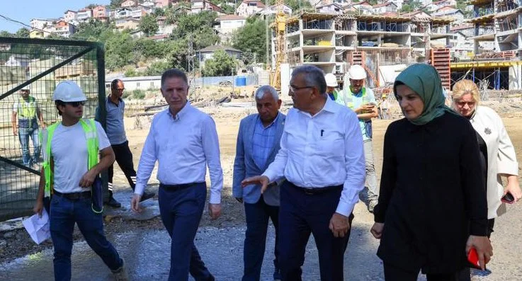 İstanbul Valisi Davut Gül, sabah namazının ardından başladığı Beykoz turunda