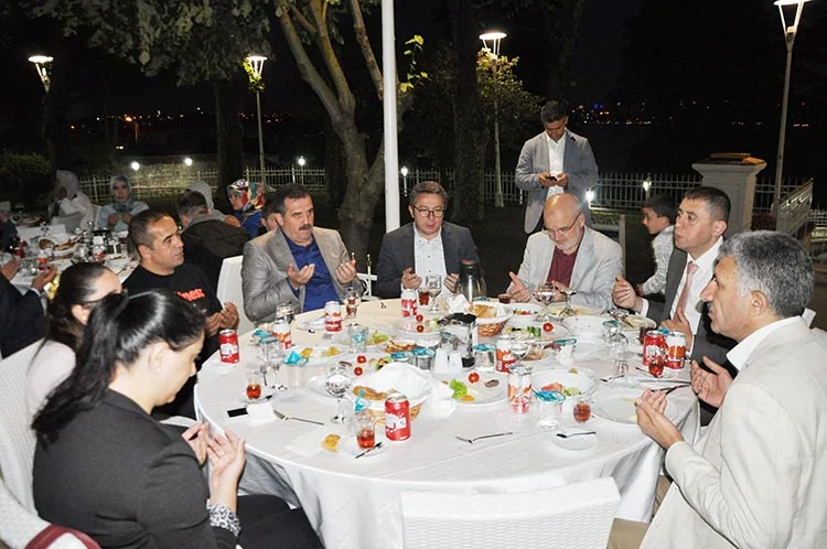 dar gelir sofra beykoz 1 Jg7GnHdHSY