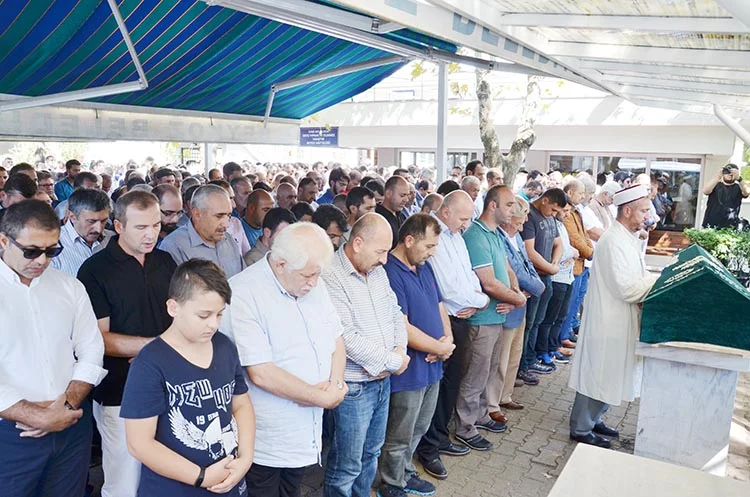 Beykoz Belediyesi Meclis Üyesi Tuncer Dede'nin, uzun süredir yakalandığı hastalıkla