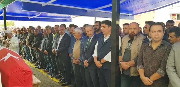 Beykoz, eğitimci Zekai Dede'yi dualarla uğurladı 1 dedi 3 kgOvRBqEDK