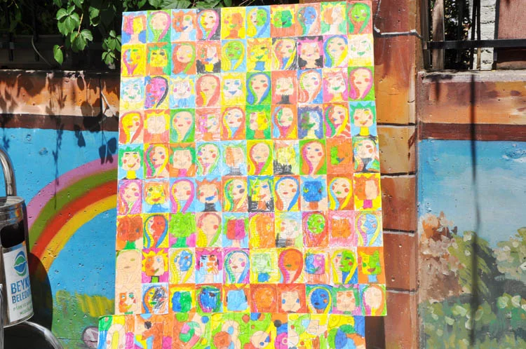 Defterdar Mehmet Bey İlkokulu'ndaki Anasınıfı öğrencileri tarafından düzenlenen sergi, defile