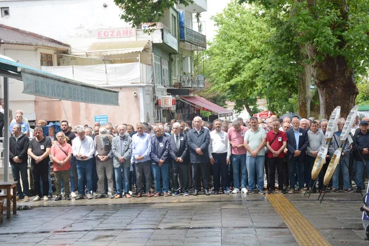 demet beyk bnn9cFszU5