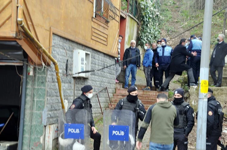 demir beyk zoC6mSySRd