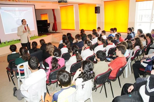 Eğitime verdiği destekle daima ilçedeki öğrencilerin yanında yer alan Beykoz