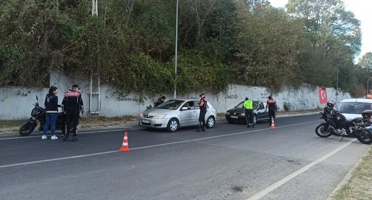 Beykoz İlçe Emniyet Müdürlüğü ekiplerinin okul bölgeleri ve çevresindeki denetim