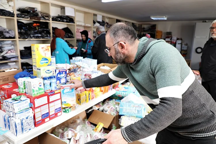 Beykoz Belediyesi 330 personeliyle deprem bölgesinde 4 deprem 7 Jz7GMRGTmI