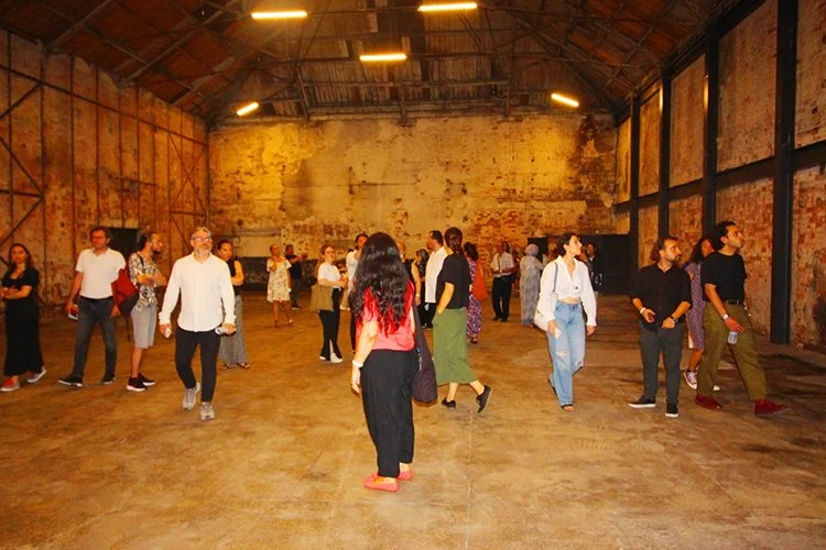 deri kundu EA5FBuUyN3