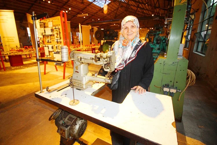 deri kundur UvA2GOtjnT