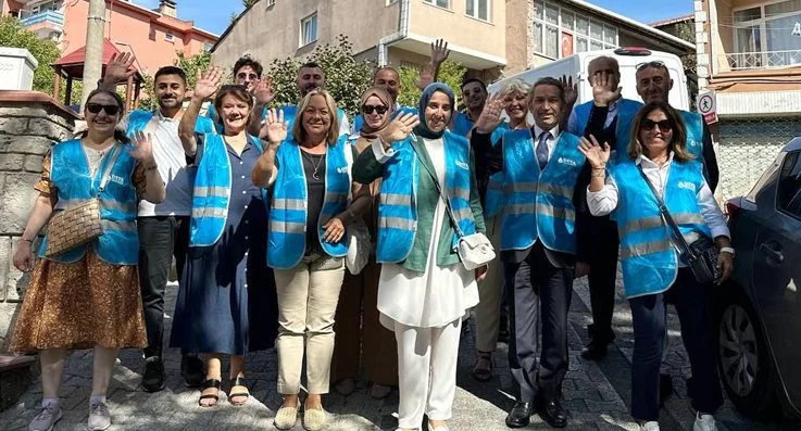 Milletvekili Elif Esen Beykoz’da esnafı ziyaret etti 2 deva 1 EdrjoAQXNT