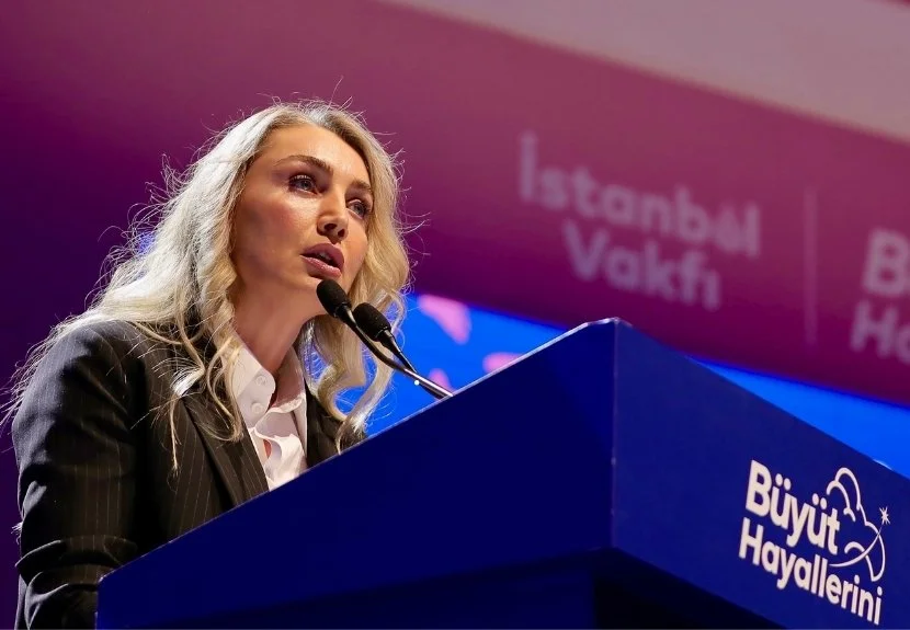 Tutuklu İBB Başkanı Ekrem İmamoğlu’nun eşi Dilek İmamoğlu, Beykoz’da İmamoğlu’na