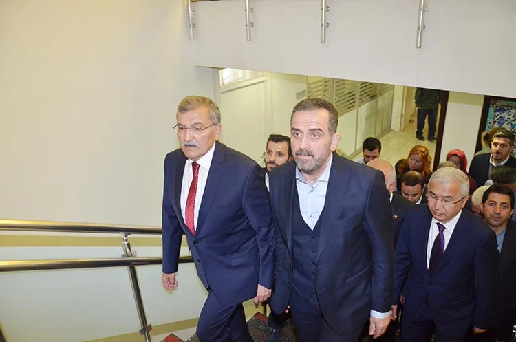 dilmac habe a O1ZyTNzg