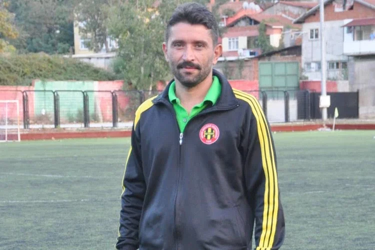 Dinçay Atmaca Klasman grubu ekiplerinden Paşabahçespor kulübünde yardımcı antrenör olarak