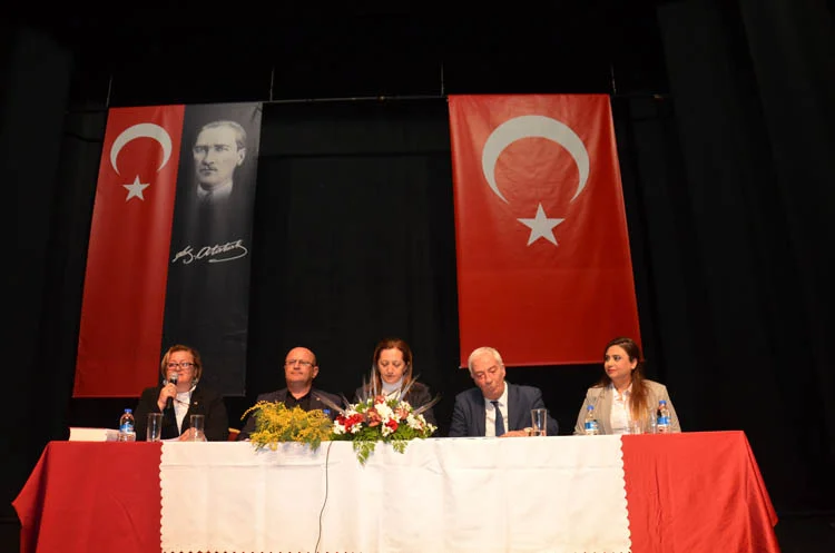 DİSK Genel Başkanı Arzu Çerkezoğlu, CHP Beykoz İlçe Kadın Kollarının