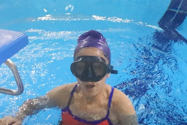 Dört yıl önce spor amaçlı başlamış oldu serbest yüzmede altın