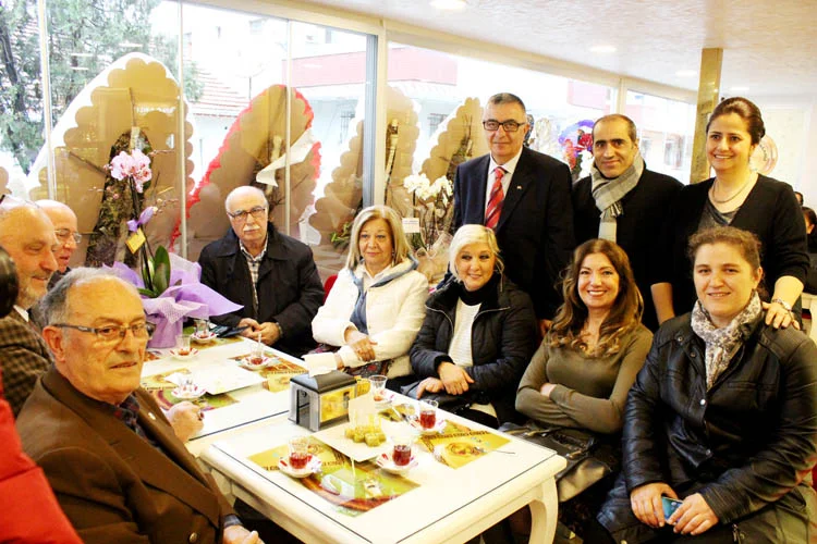 Beykoz'da tatlı ve dondurma Papağanlı'da 3 dondurma papagan 9 nE2Hw5H9Cg