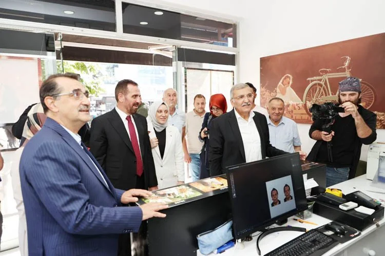 Enerji Bakanı Fatih Dönmez Beykoz sokaklarına indi 3 donmez6 LdaFnt8lou