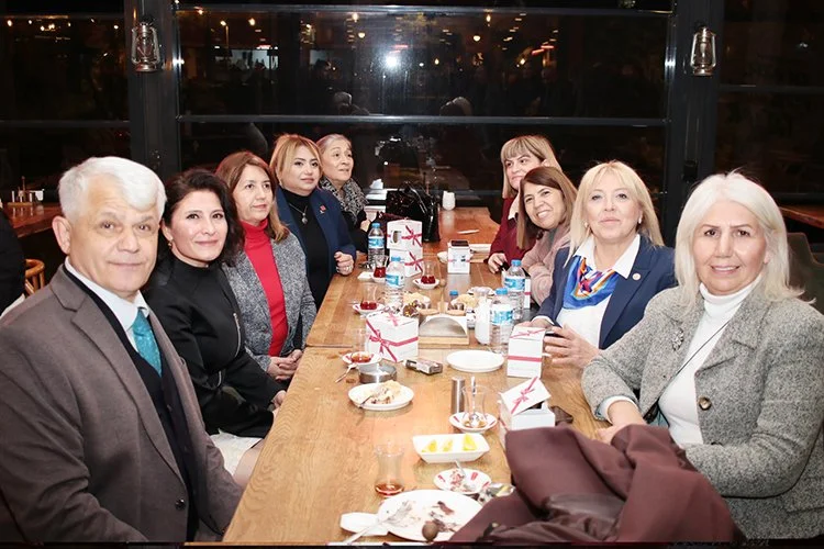 Dost Beykoz 25. Yılını Beykoz İçin Çalışanlarla birlikte kutladı 3 dostbeykoz 25 yil haber 19 nn55wrd1yl