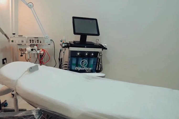 Dilan Polat 105. Güzellik Merkezini Beykoz'a açtı 4 dp3 Mf y3NVWfS