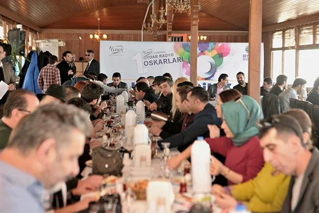 Radyoculuk alanında Türkiye’nin en kapsamlı ödül organizasyonu olan 1. Oydar