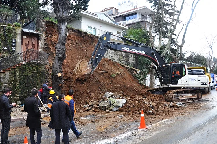Yaklaşık 3 hafta önce Beykoz Kaymakamlığı’nın otopark duvarının çökmesi, ardından