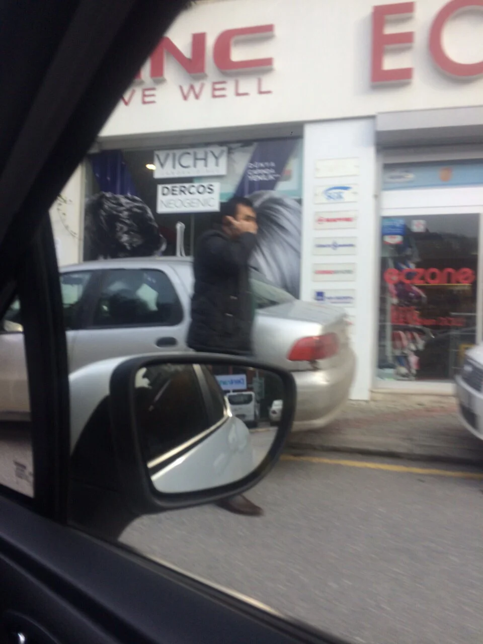 Beykoz İlçe Sağlık Müdürlüğü’ne yapılan bir kaçak ilaç ihbarını değerlendiren