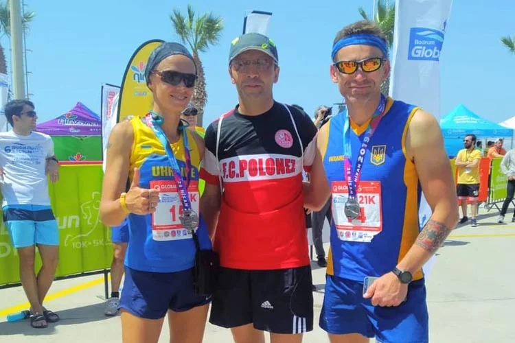 1970 yılında Tokat Erbaa’ da doğup büyüyen, Edip Taşova 1995