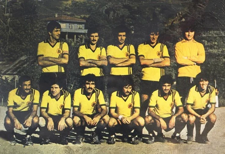 Beykoz’un efsaneleri Beykoz Stadında buluştu 2 efsane 1 MbpCyanYRk