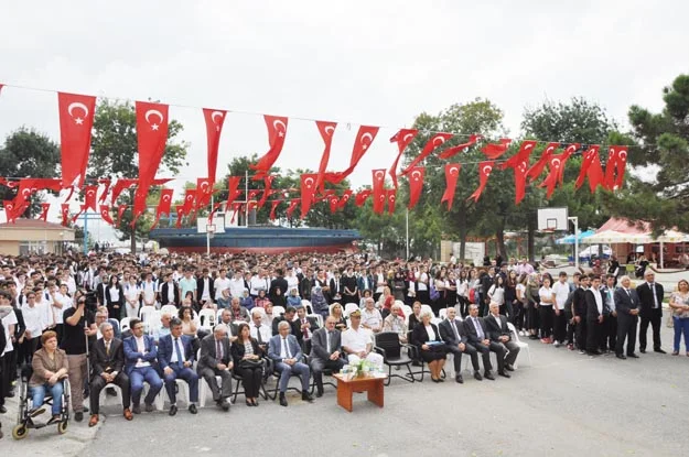 Beykoz'da 2015 2016 Eğitim Öğretim yılı açıldı 2 egitim 201 Ivs33e0EI1