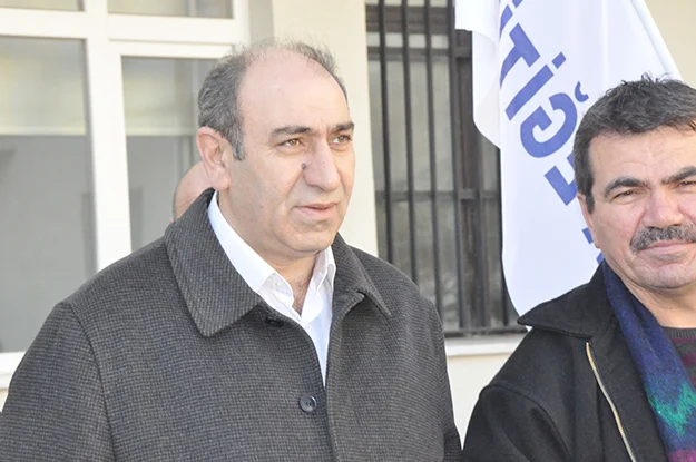 Türk Eğitim Sen 3 No'lu Şube Yöneticileri, Beykoz Kaymakamlığı önünde