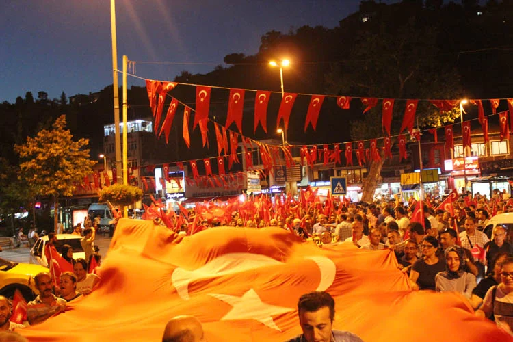 egitim camiasi darbe 3 555wcOi0UU