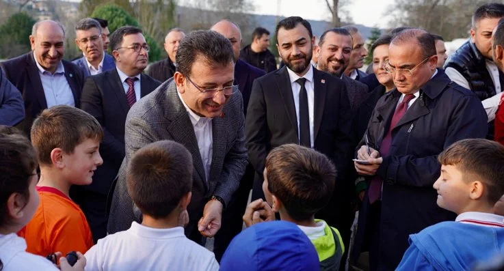 İstanbul Büyükşehir Belediye Başkanı Ekrem İmamoğlu, Beykoz'un çok sayıda mahallesini