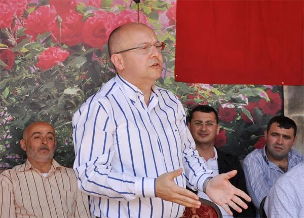 3 sülaleden oluşan Emanet, Emanetoğlu, Amanet Sülalesi Kültür ve Yardımlaşma