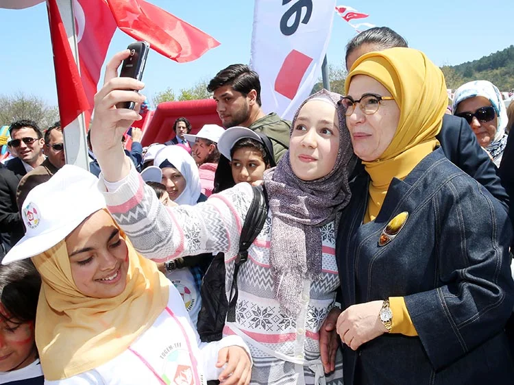 emine erdogan riva 1 iU