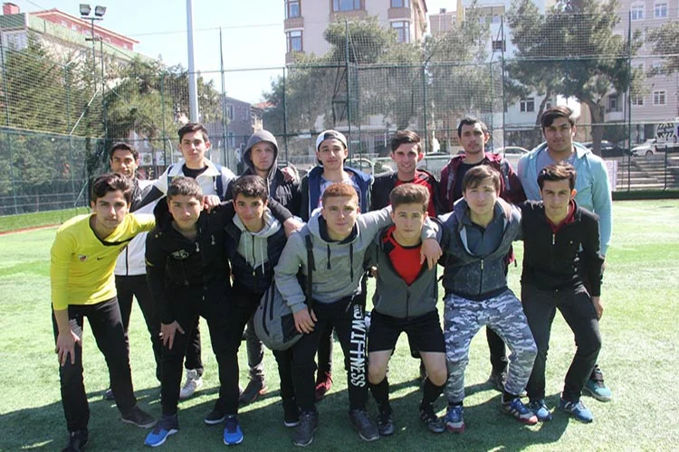 Ensar Vakfı Beykoz Şubesi tarafından düzenlenen okullar arası halı saha