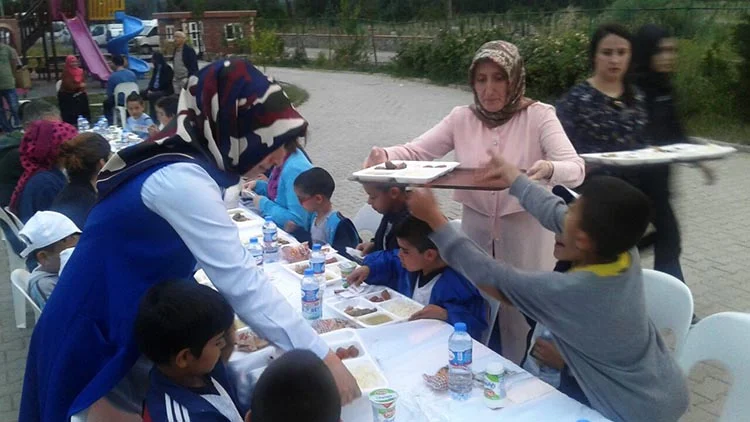 Ensar Vakfı Beykoz Şubesi Yönetimi, Galip Öztürk Sevgi Evleri’nde yaşayan