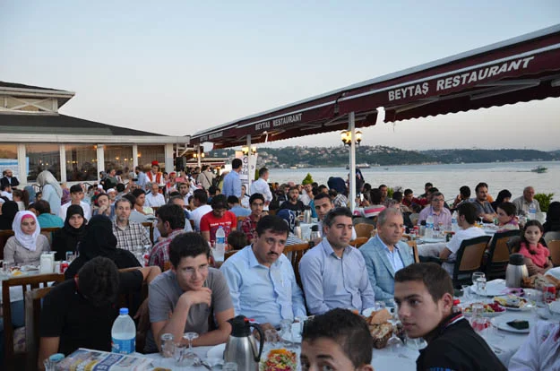 Ensar Vakfı Beykoz Şubesi, Beykoz’un mahallelerinde yaşayan Suriyeli muhacirleri aynı