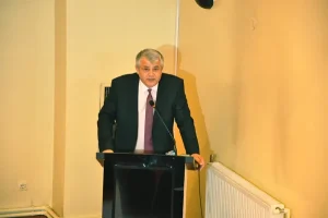 Halil İbrahim Uludağ ile zaman zaman yaptığımız sohbetlerin birinde laf,