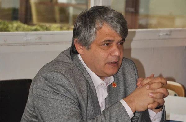 erdal ozturk dostbe CCkRj6sba1