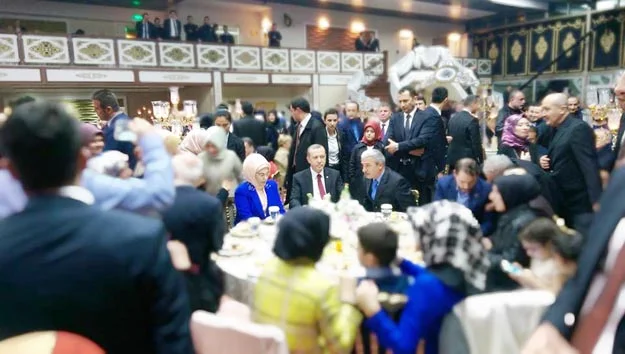 Cumhurbaşkanı Recep Tayyip Erdoğan, Beykoz Çavuşbaşı Kasrı’nda nikâh şahitliği yaptı.