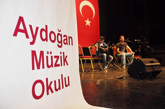 Aydoğan Müzik Okulu, Ahmet Mithat Efendi Kültür Merkezi'nde 7'den 70'e