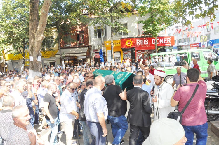 Beykoz Belediyesi'nin eski Başkan Yardımcılarından Nevin Çalışkan'ın babası Mehmet Şişmanoğlu,