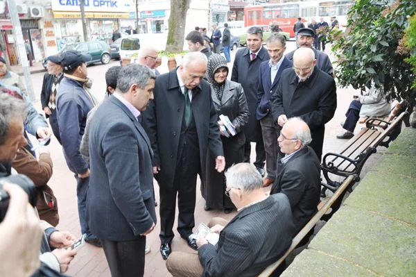 AK Parti İlçe Yöneticileri ve milletvekili adayları, Beykoz Pazarcılar Derneği’ni