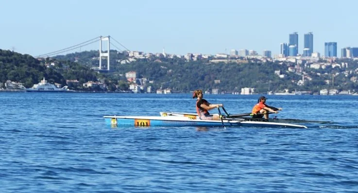 Beykoz, kürekten kanoya, yağlı direkten yüzmeye halka açık ödüllü yarışmalar,
