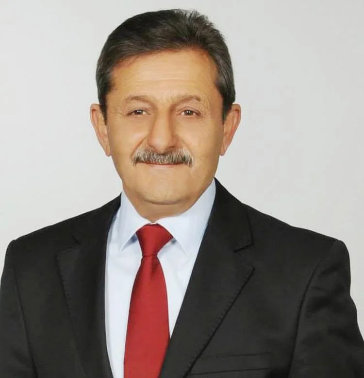 fahrettin akhan i9EFQcyjFM