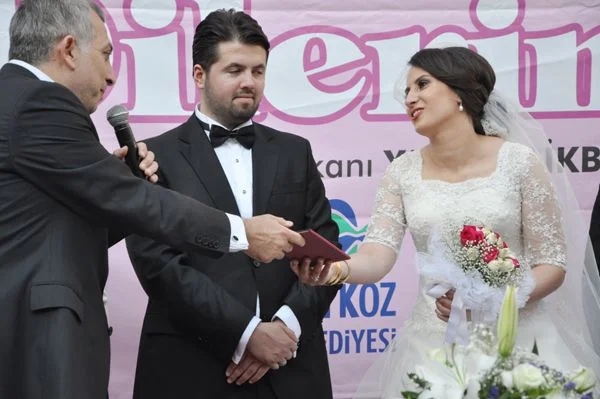 Fatih ve Özge Sağlam'ın en mutlu günü 1 fatih oz B CDAQ Niw